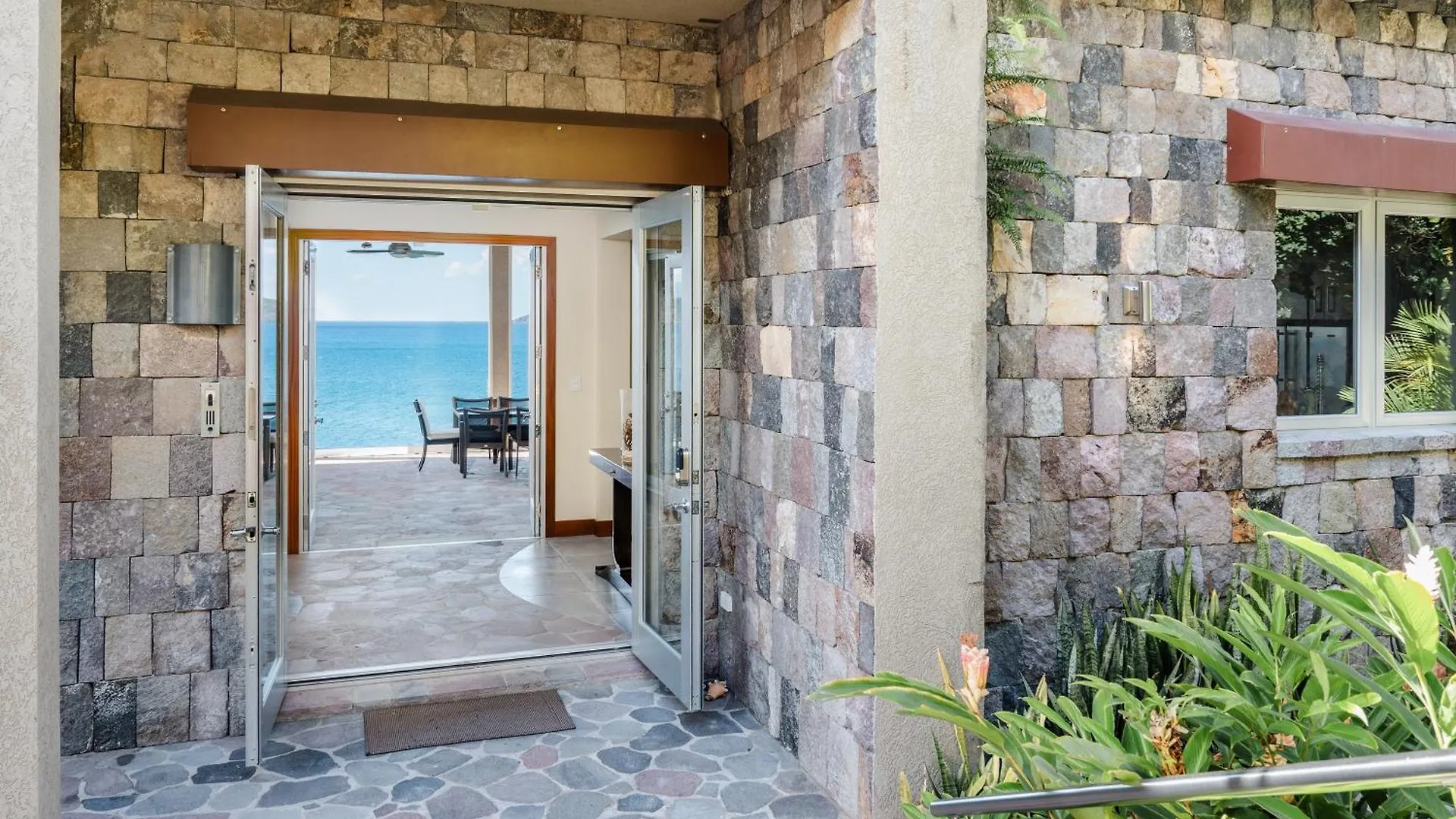 Vila Beautiful 3 Story 8,000 Sq Ft Oceanside Mansion Nevis Svatý Kryštof a Nevis