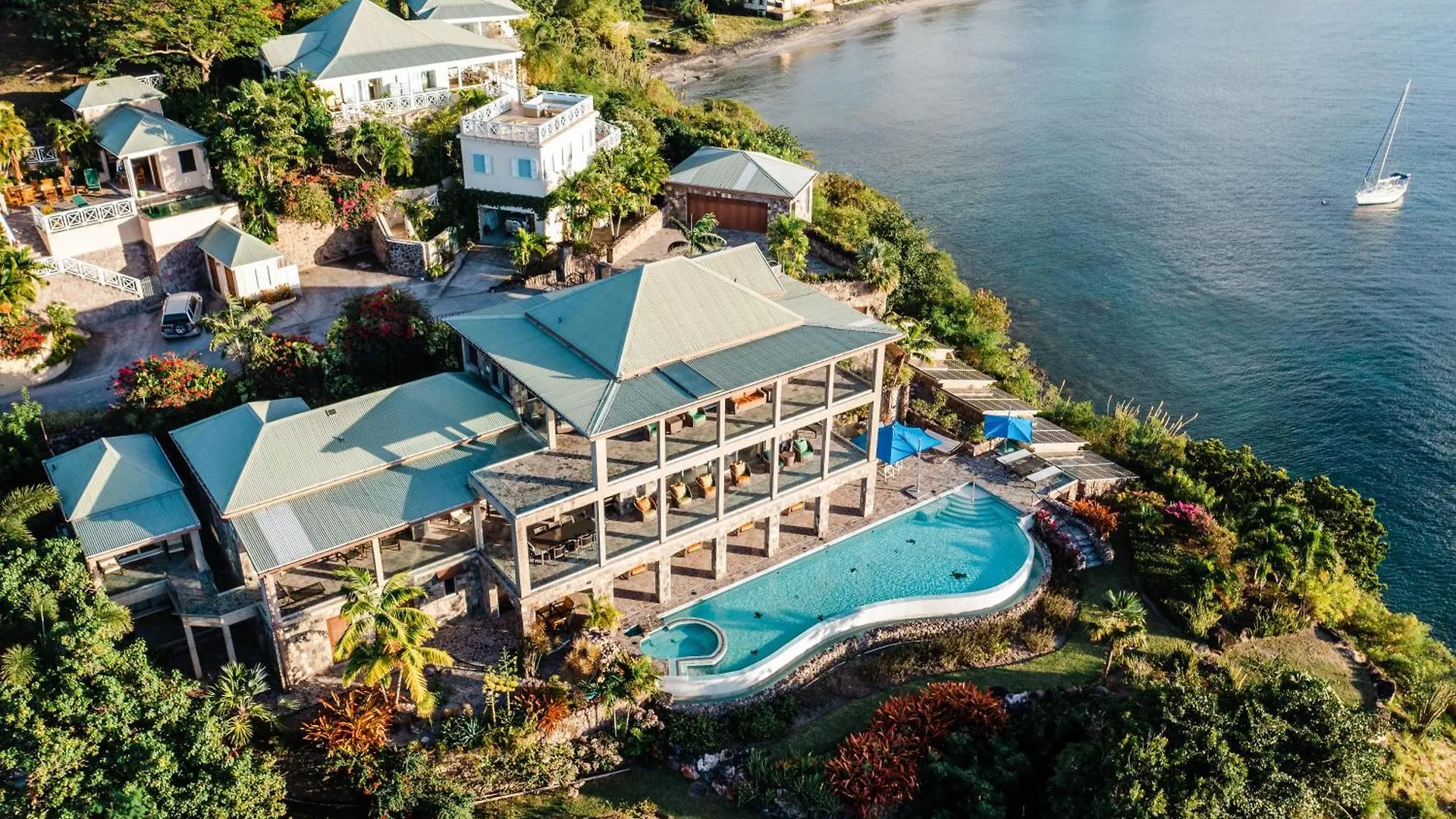 Beautiful 3 Story 8,000 Sq Ft Oceanside Mansion Villa Nevis 0*,