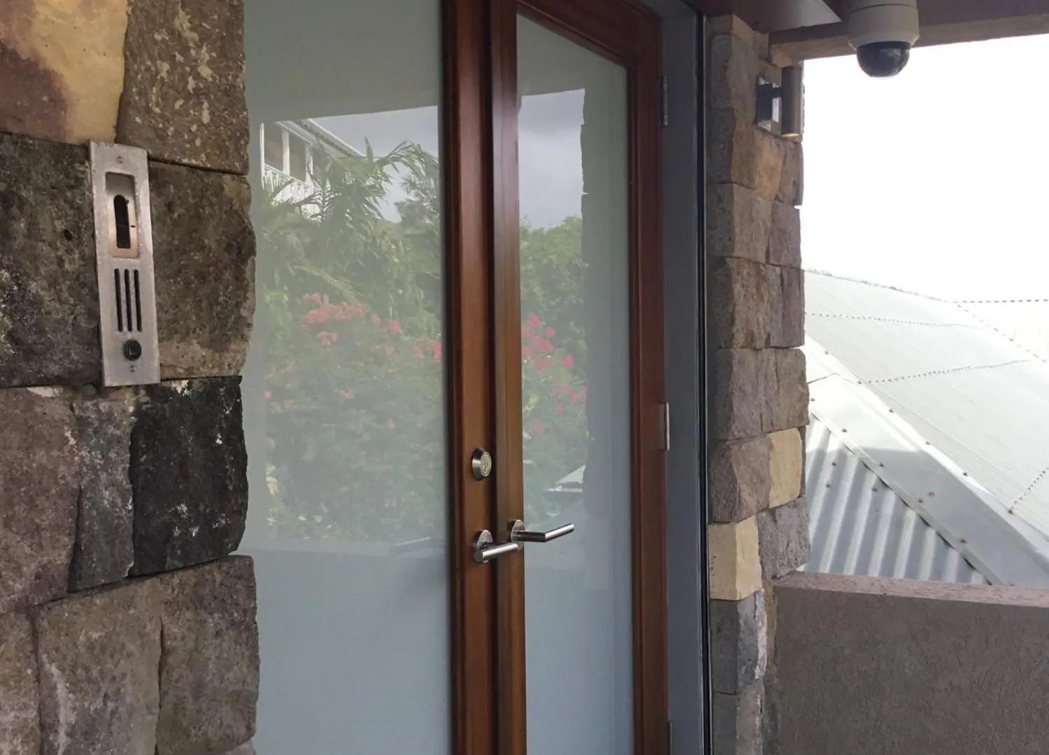 Beautiful 3 Story 8,000 Sq Ft Oceanside Mansion Villa Nevis